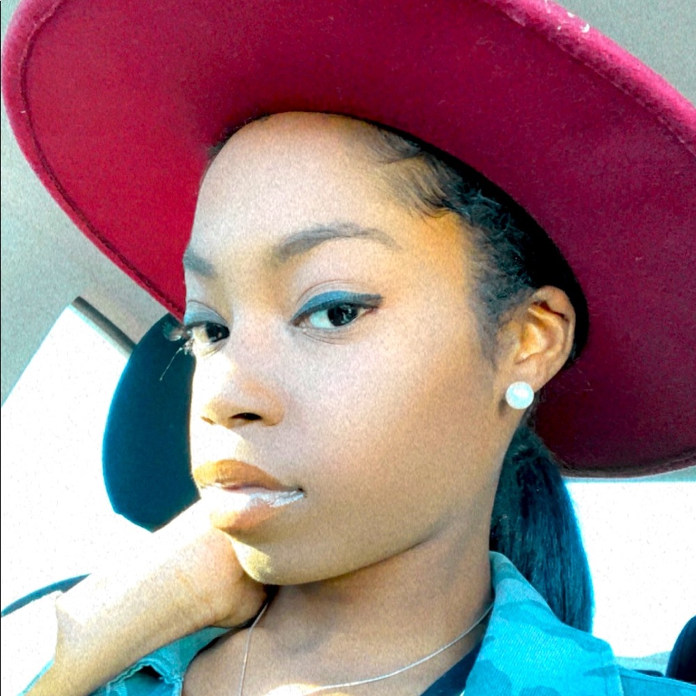 Meet your Posher, Jayda